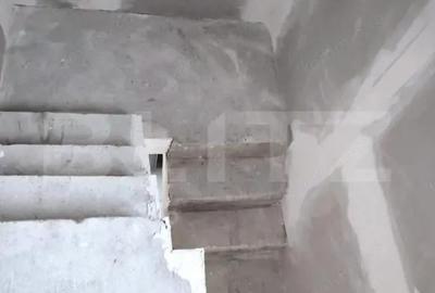 Casă cu Teren 230 Mp în Central - 9