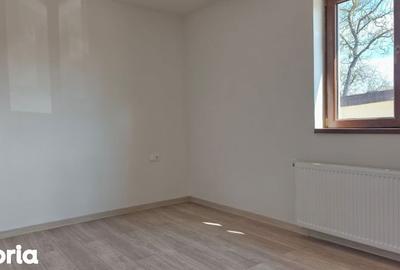 Casă cu 4 camere cu Teren 300 Mp în Central - 16