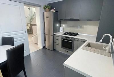 Casă cu 3 camere cu Canalizare în Calea Urseni