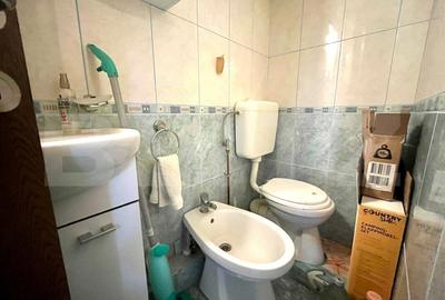 Apartament spatios cu 3 camere, 66 mp utili, etaj intermediar - 7