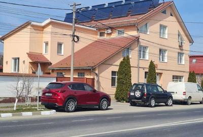 Casă cu 4 camere decomandat în Central - 1