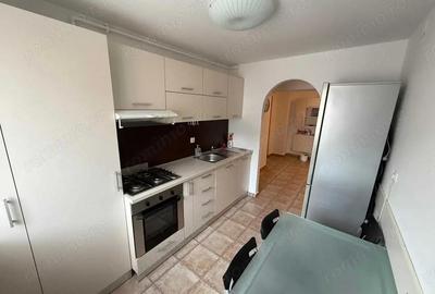 Apartament cu 2 camere decomandat în Văcăresti