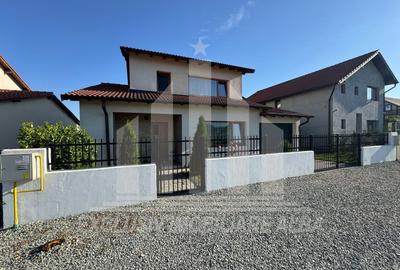 Casă individuală cu 4 camere cu Canalizare în Micești - 1