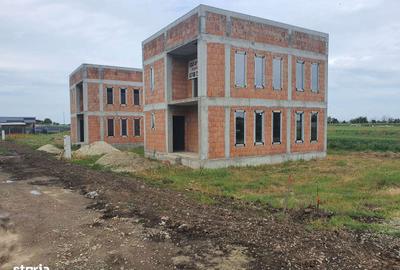 Casă cu 4 camere în Central - 1