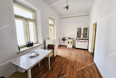Apartament cu 3 camere si dependinta, Centru, Str. N. Balcescu! - 4