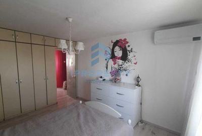 Apartament cu 2 camere, mobilat în Arcul de Triumf