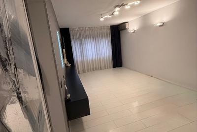 Apartament cu 3 camere decomandat în Drumul Taberei - 3