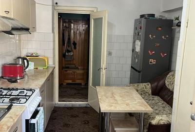 Apartament cu 3 camere decomandat în Calarași 4 - 5