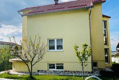 Casă individuală cu 6 camere în Europa