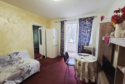 Apartament cu 2 camere în Podu Roș - 1