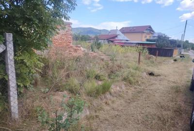 Teren de 2000 mp, în Bunești - 1