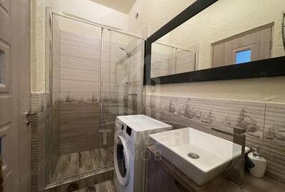 Garsonieră decomandată în Central - 2