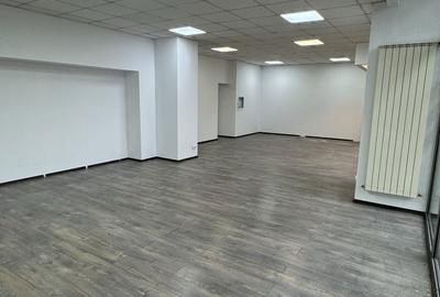 Spațiu comercial, de 122 mp, în Central - 3
