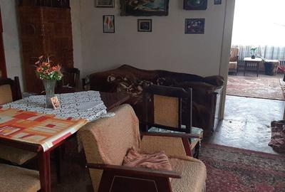 Casa cu curte individuala, teren: 768 mp, in Andrei Muresanu - 2