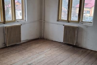 Casă individuală cu 4 camere cu Canalizare în Păușești-Măglași - 3