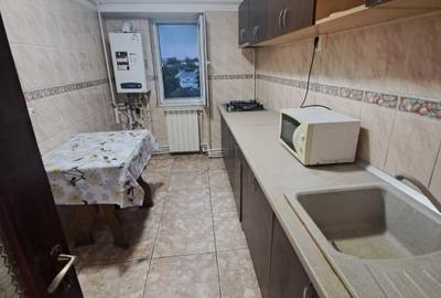 Apartament cu 4 camere decomandat în Bd. Independenței - 5