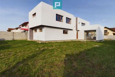 Vila la gri in Via Carmina - 10