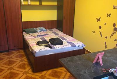 Apartament cu 3 camere decomandat în Central - 4