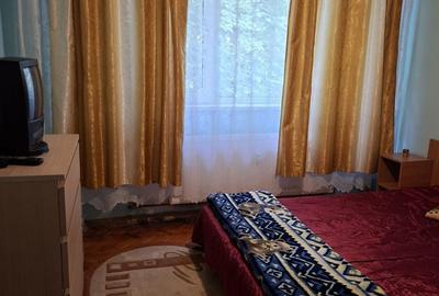 Apartament cu 2 camere semidecomandat în Pajura