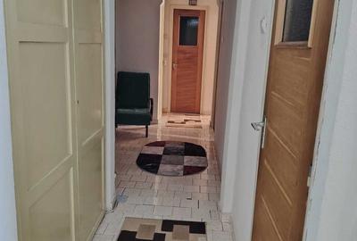 Apartament cu 3 camere decomandat în Popa Șapcă