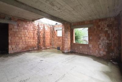 Casă cu Teren 250 Mp în Central - 4