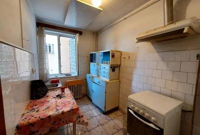 De vanzare apartament 3 camere, Deva 80 mp str. Titu Maiorescu, parter - 2