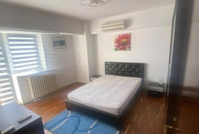 Central,B dul.Unirii, colt cu B-dul. Mircea Voda,Ap.2 cam. - 2