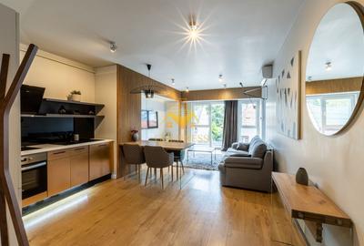 Apartament cu 2 camere semidecomandat, mobilat în Central