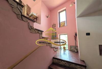 Casă cu 7 camere cu Teren 800 Mp în Traian - 4