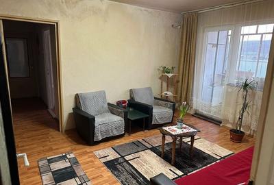 Apartament cu 4 camere semidecomandat în Central - 2