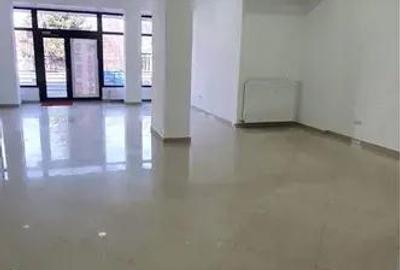Spațiu comercial, de 90 mp, în Central - 6