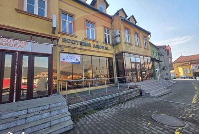 Spațiu comercial, de 120 mp, în Central - 12