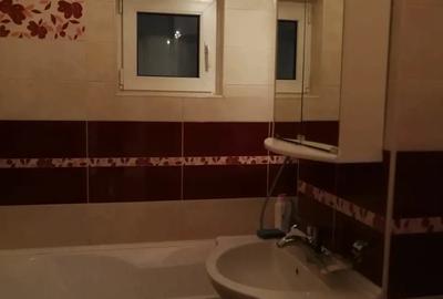 Apartament cu 4 camere decomandat în 1 Mai - 9