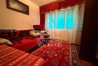 Apartament cu 3 camere, etajul 3, centrala proprie, zona Sagului - 4