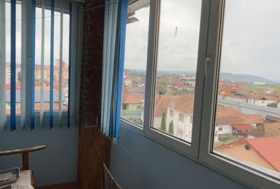 Apartament cu 3 camere decomandat, mobilat în Exterior Vest - 4