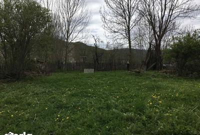 Teren de 1261 mp, în Lelese - 2