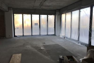 Spațiu comercial, de 63 mp, în Central - 7