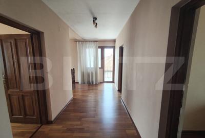 Casa de vanzare P+E si teren de 480 mp in cartierul Iosia, z - 4