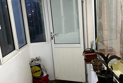 Casă cu 2 camere decomandat în Casa de Cultură - 2