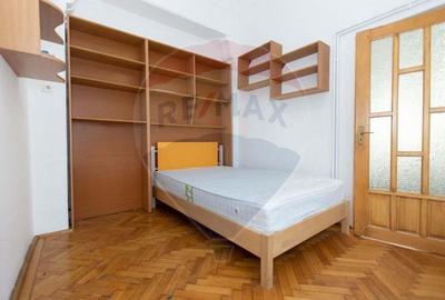 Casa / Vila cu 6 camere de vanzare in zona Centrala - 8