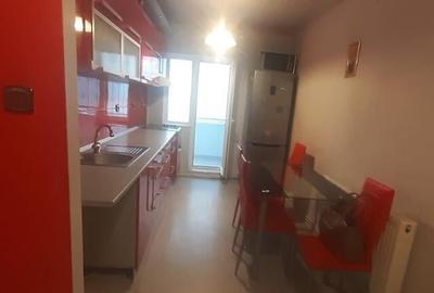 Traian,zona Ursus, 3 camere, etaj 2, opt.garaj - 1