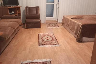 Garsonieră decomandată în Stadion - 2