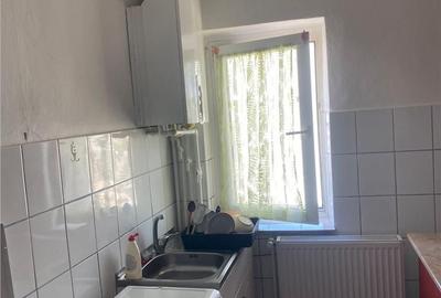 Apartament cu 2 camere decomandat în Cetate