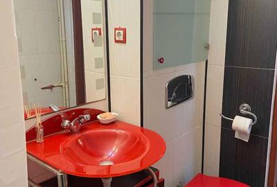 Apartament cu 3 camere semidecomandat în Baba Novac - 1