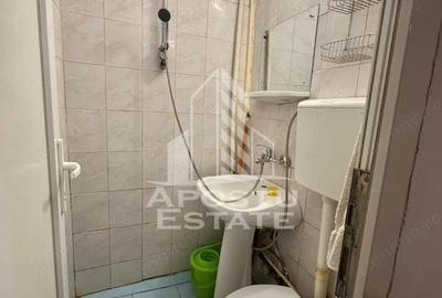 Garsonieră nedecomandată în Complex Studențesc