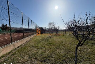 Teren de 1729 mp, în Central - 2