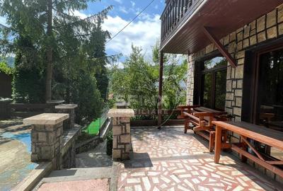 De vanzare vila 8 camere Sinaia - 14