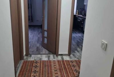 Apartament cu 3 camere decomandat în Roșu - 2