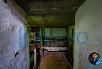 Casă cu 3 camere cu Teren 2270 Mp în Central - 10