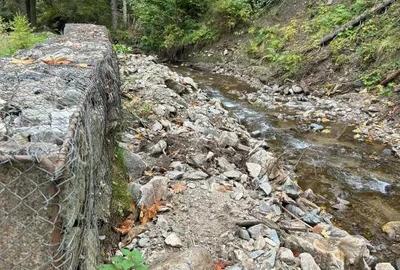 Casă cu 4 camere cu Teren 1635 Mp în Șugag